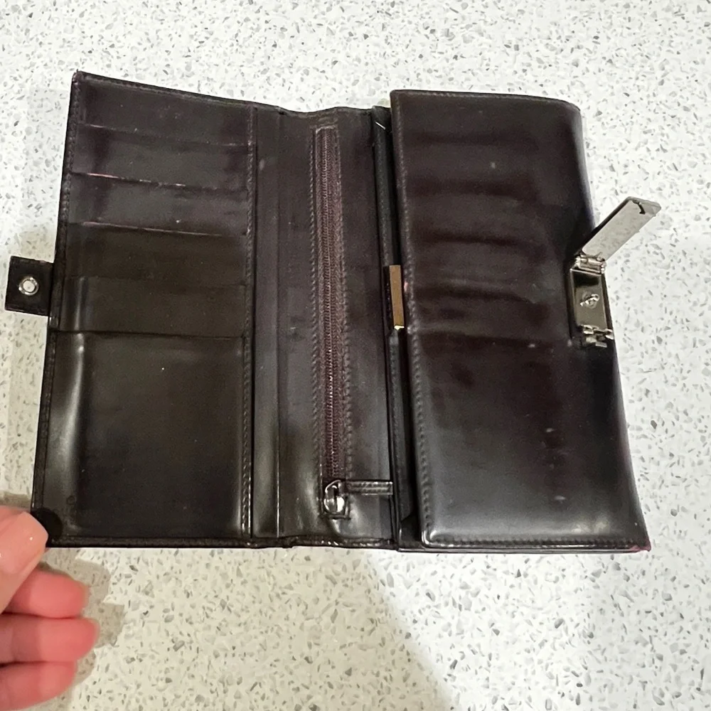 Gucci Authentic Dark Brown Leather Wallet